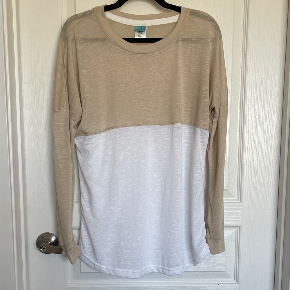 Split Beige and White Contrast Collar Top NWOT